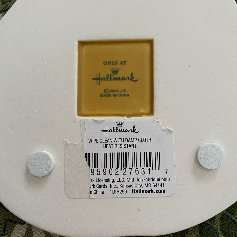 Pear Ceramic wall hanging or trivet. Made by Hallmark. New, has tags on back. - Picture 9 of 13